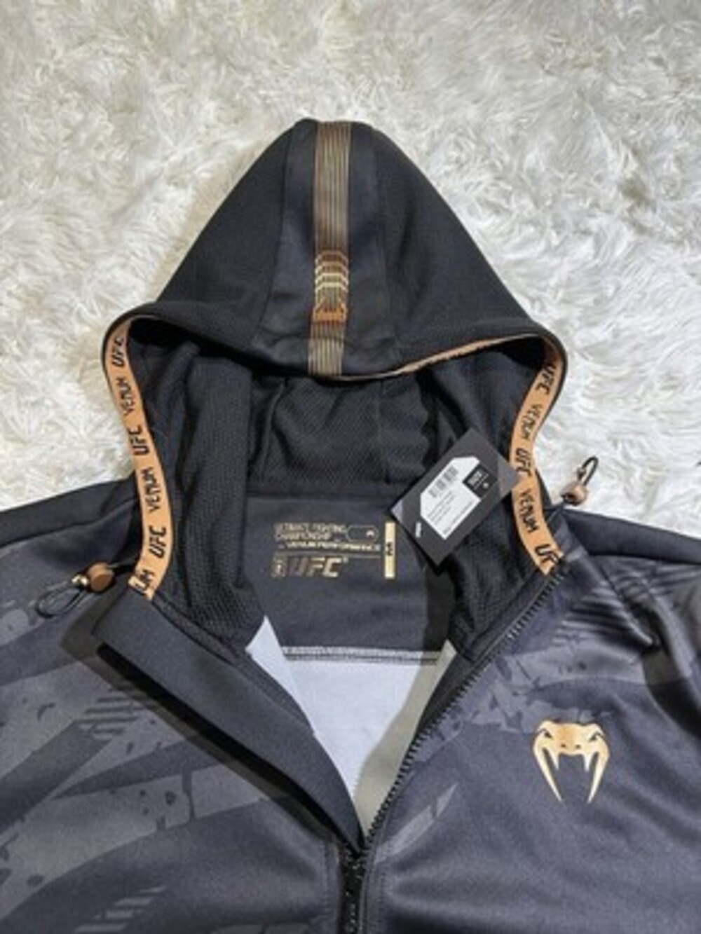 UFC Adrenaline by Venum Fight NightMen’s Walkout HoodieChampion NWT Size M - Picture 8 of 16